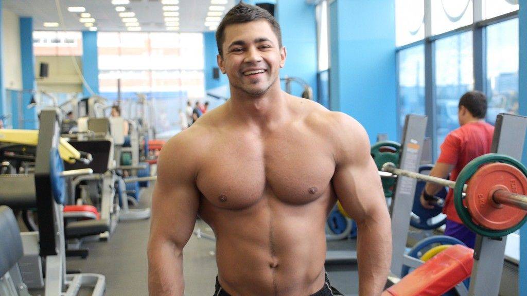 Тренировка мышц груди