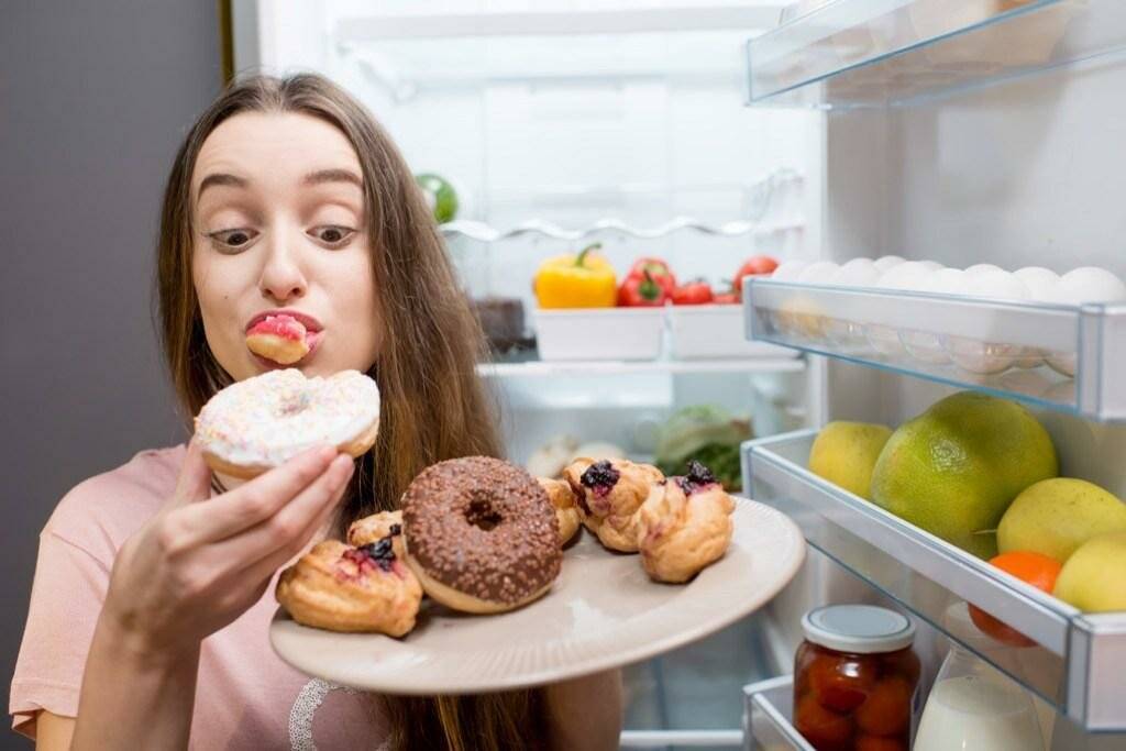 Как перестать есть сладкое и мучное навсегда: что делать, если хочется сладости и как отучиться от этой привычки